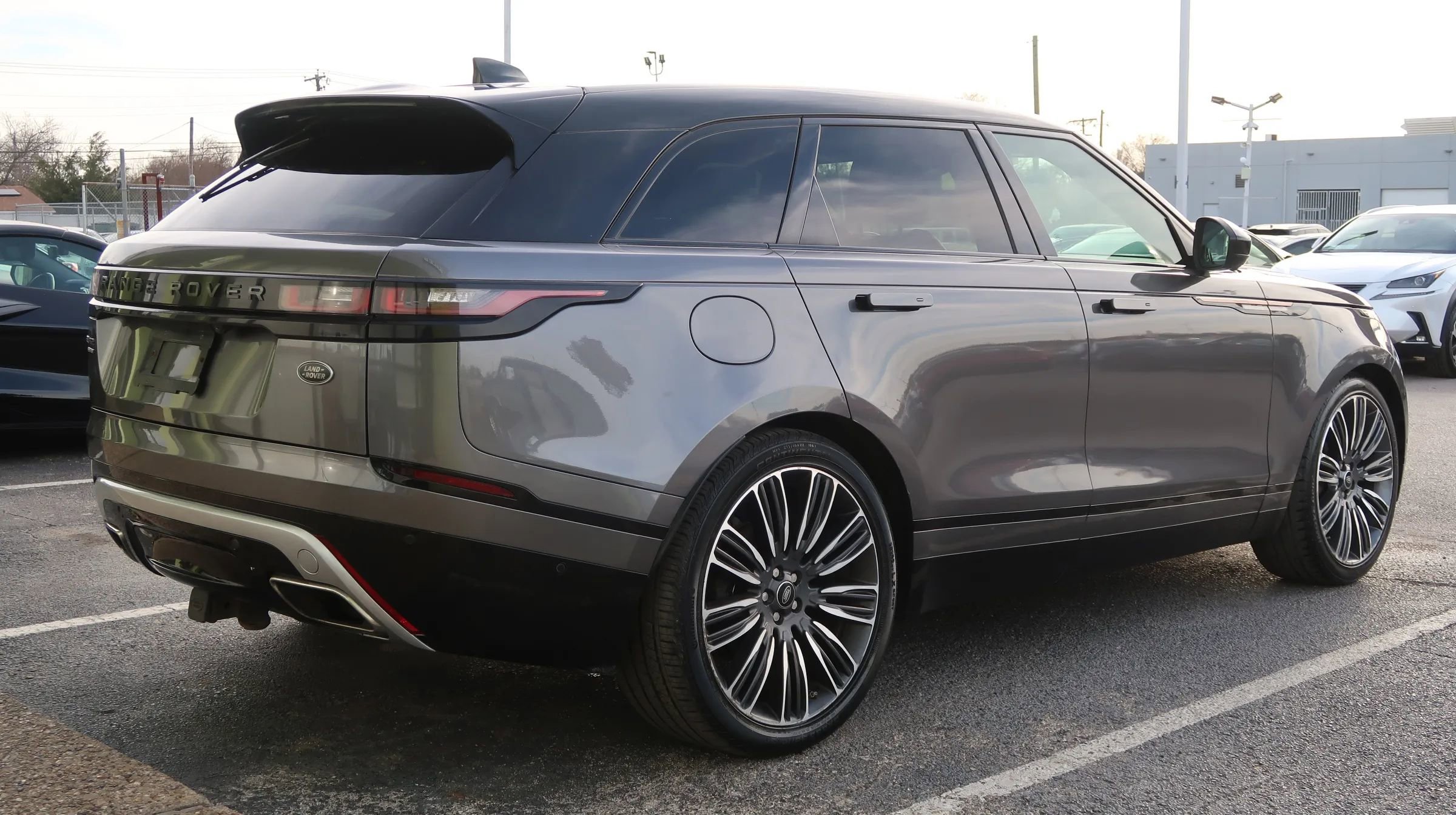 Used 2018 Land Rover Range Rover Velar image 14