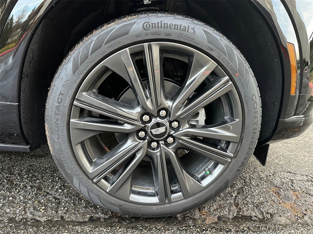 New 2026 Cadillac Optiq Sport 2 image 9