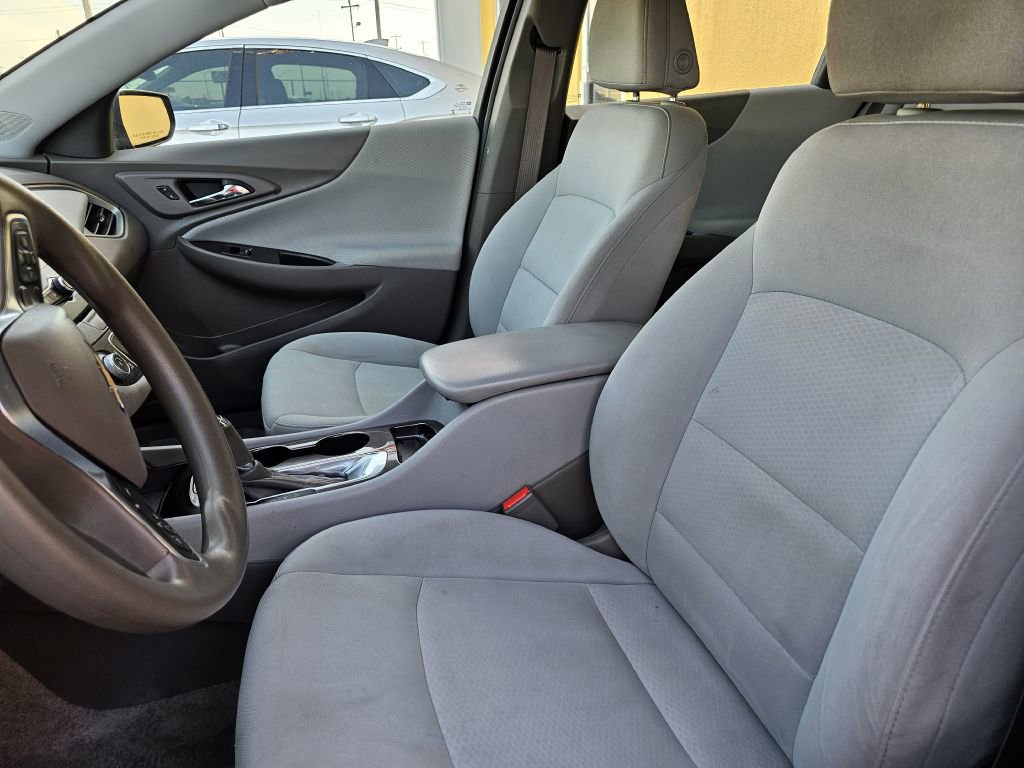 Used 2017 Chevrolet Malibu LS image 9