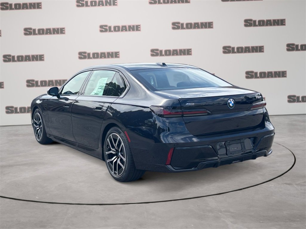 New 2026 BMW 750e xDrive image 3