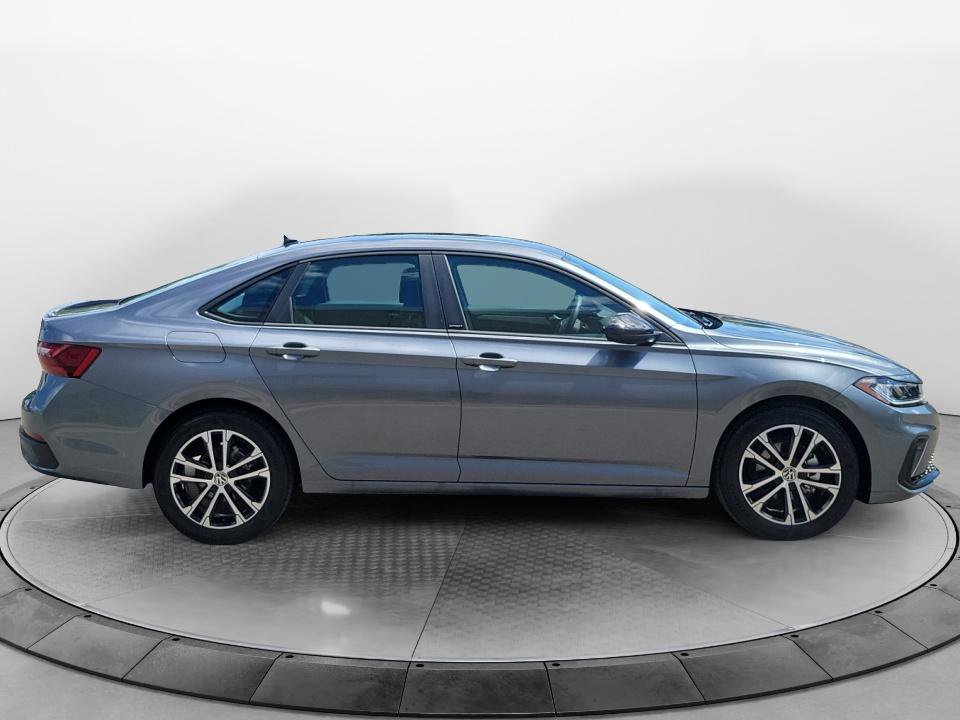 Certified 2026 Volkswagen Jetta Sport FWD image 8