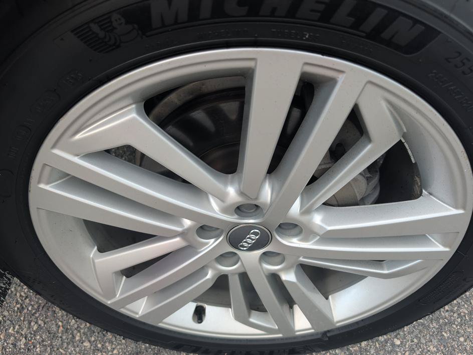 Used 2018 Audi Q5 2.0T Premium Plus w/ Premium Plus Package AWD/4WD image 7