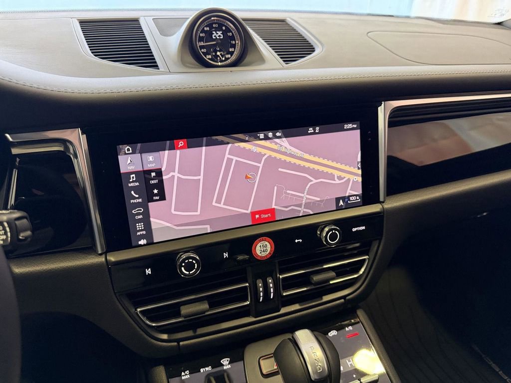 New 2026 Porsche Macan Turbo AWD/4WD image 23