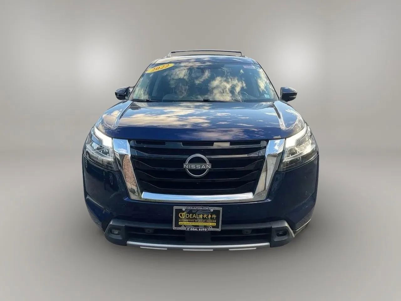 Used 2022 Nissan Pathfinder Platinum w/ Cargo Package image 8