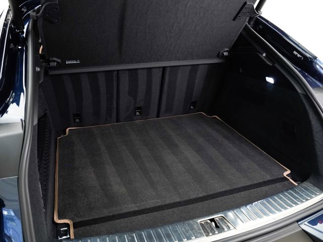 Certified 2025 Porsche Cayenne Coupe AWD/4WD image 38