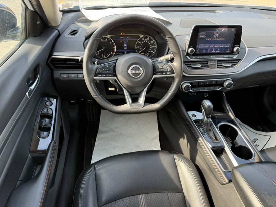 Used 2025 Nissan Altima 2.5 SR image 11