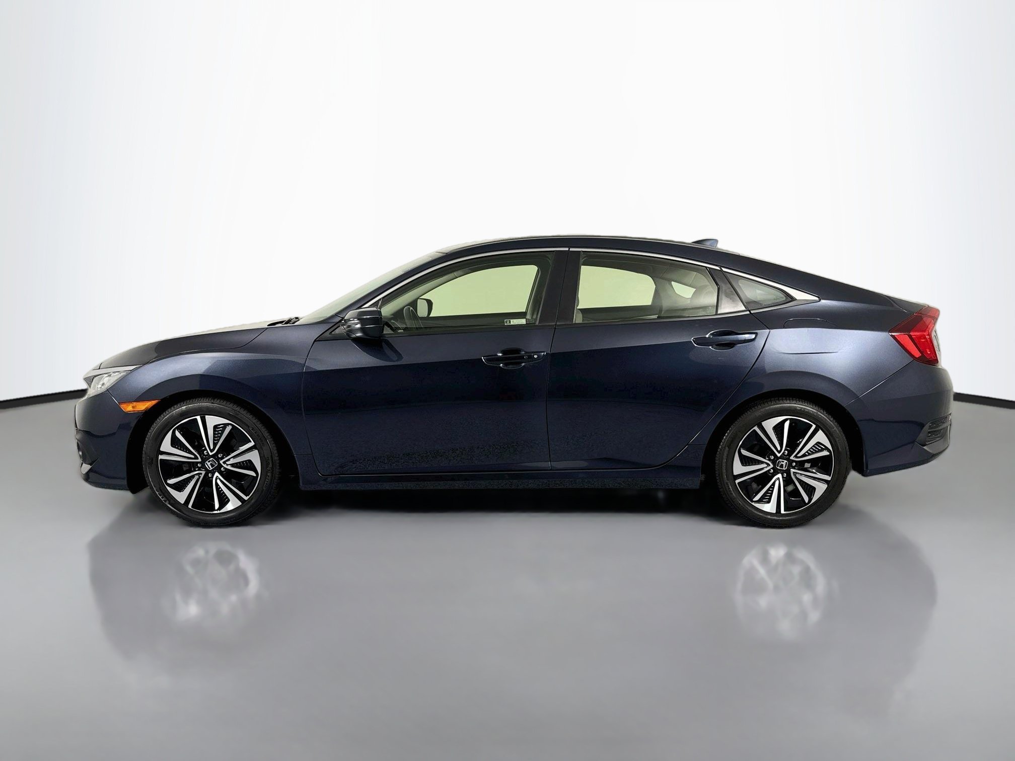 Certified 2018 Honda Civic EX-L image 8