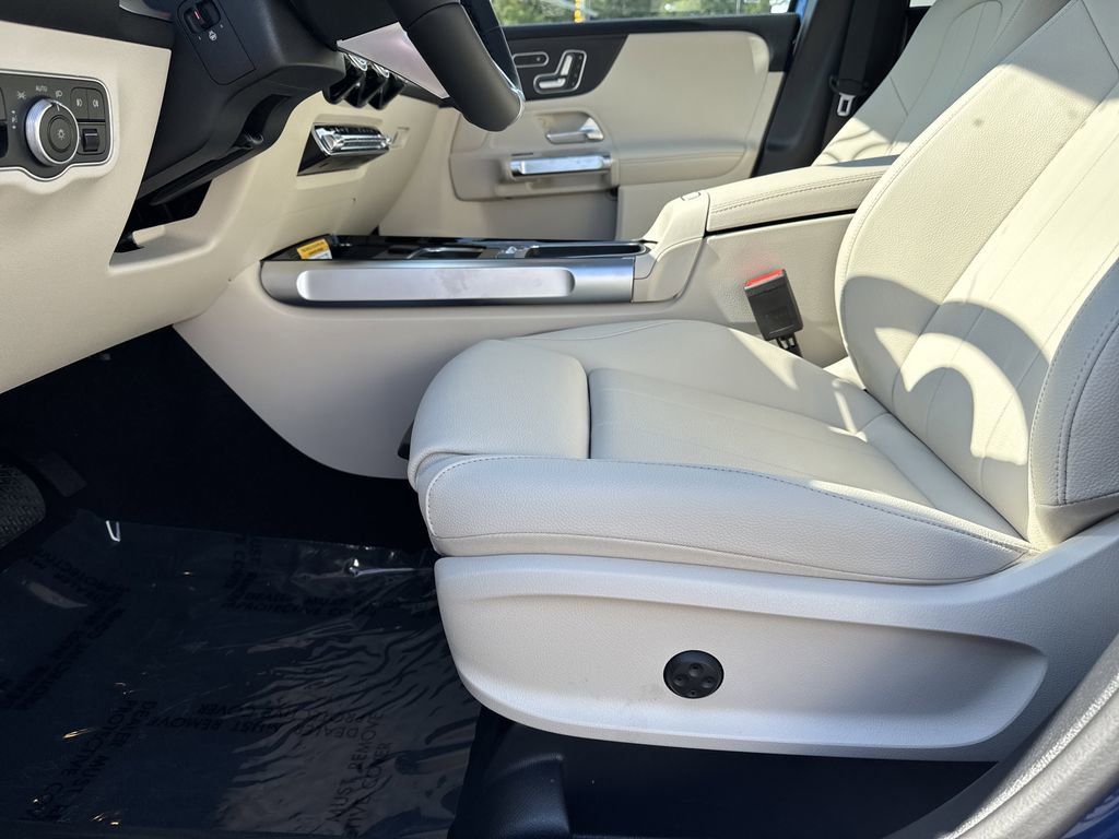 New 2026 Mercedes-Benz GLB 250 4MATIC image 18