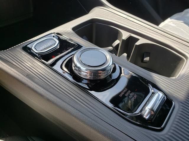 New 2026 Jeep Cherokee Laredo AWD/4WD image 10