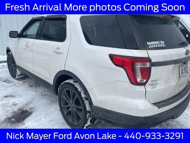 Used 2018 Ford Explorer XLT w/ Equipment Group 202A image 4