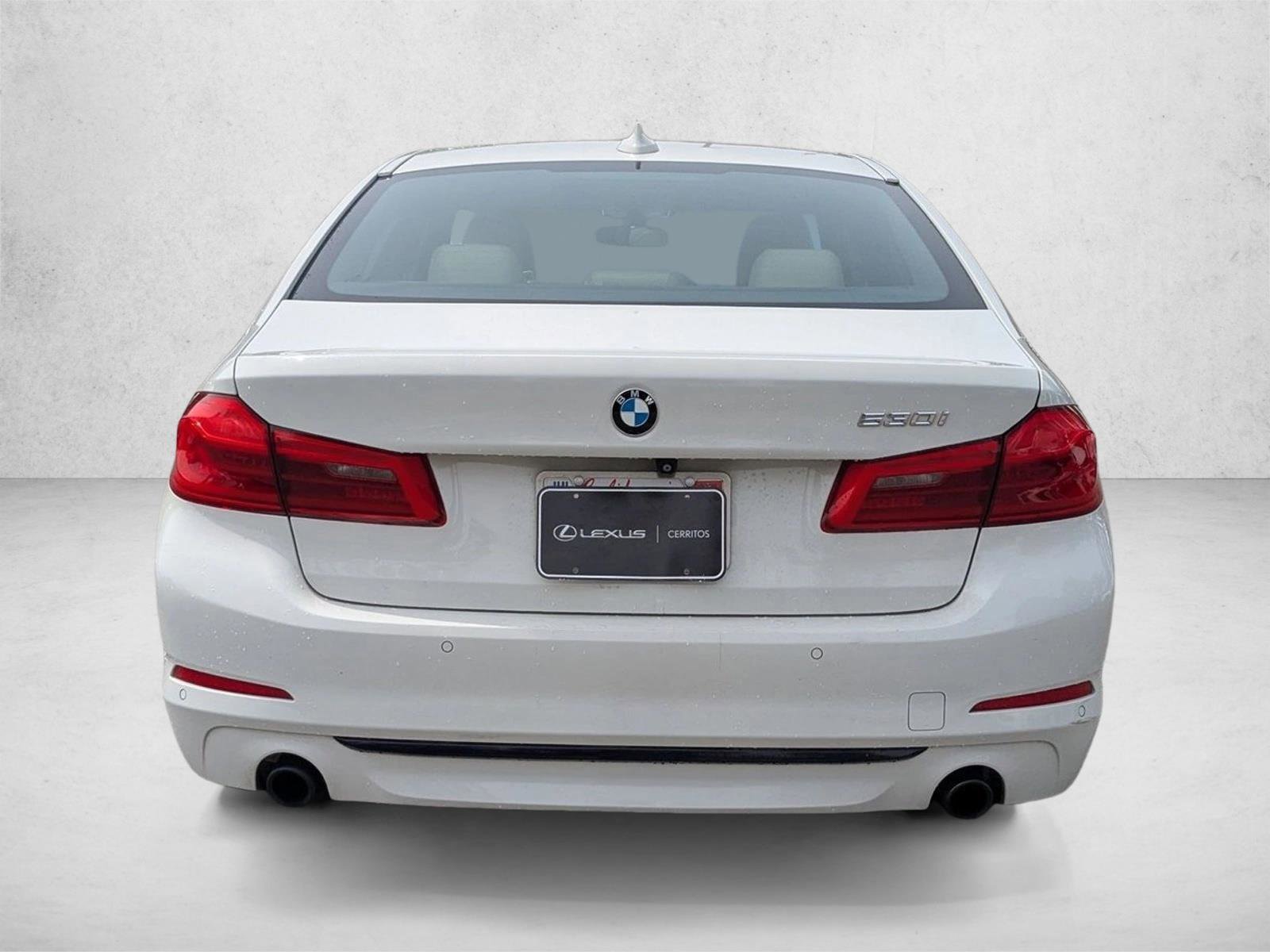 Used 2017 BMW 530i RWD image 7