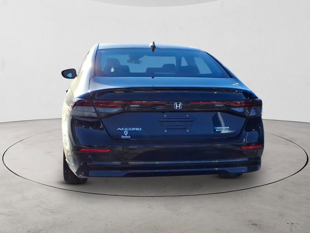 Used 2024 Honda Accord Touring image 6