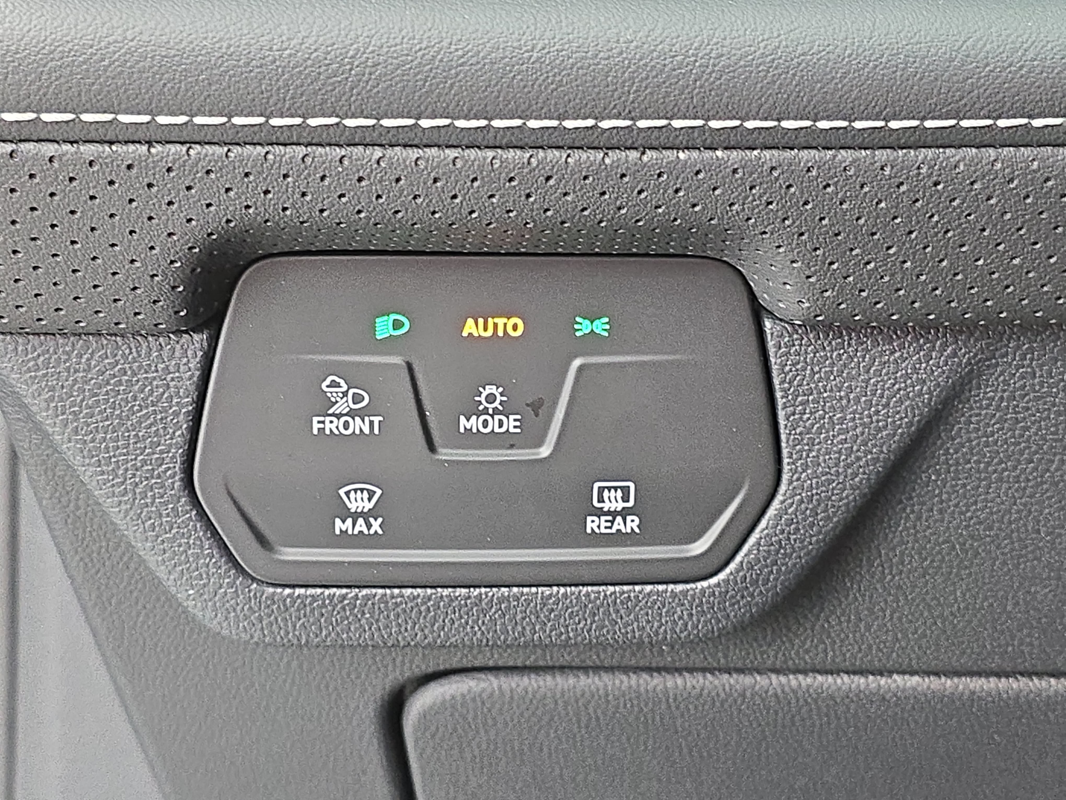 New 2026 Volkswagen Atlas SE FWD image 27