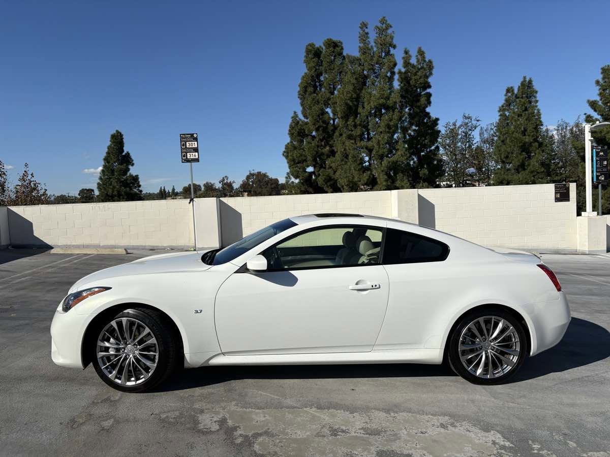 Used 2014 INFINITI Q60 Journey w/ Premium Package image 9