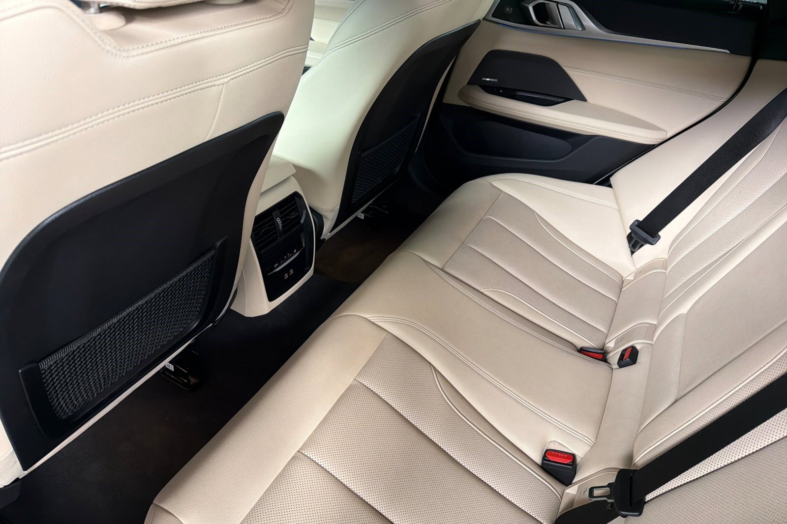 Certified 2023 BMW i4 eDrive40 w/ M Sport Package image 15