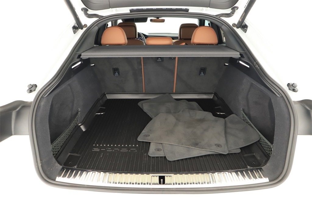 Used 2024 Audi Q8 e-tron Premium Plus w/ Premium Plus Package image 29