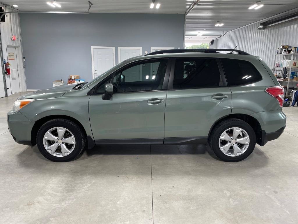 Used 2015 Subaru Forester 2.5i Premium AWD/4WD image 4