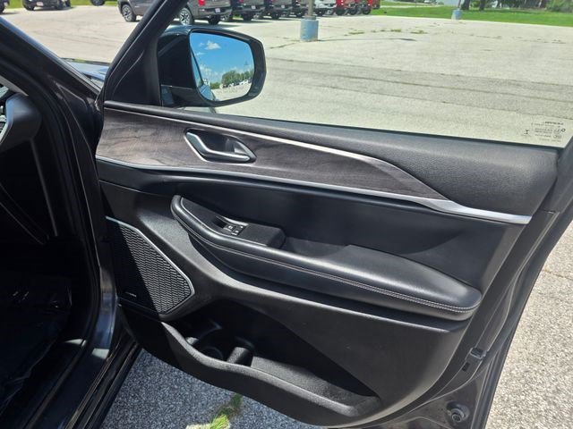 Used 2022 Jeep Grand Cherokee L Limited AWD/4WD image 19