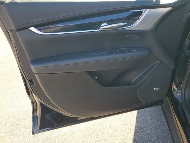 Used 2025 Cadillac XT5 Premium Luxury image 8