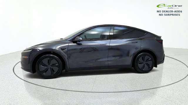 Used 2026 Tesla Model Y AWD image 4