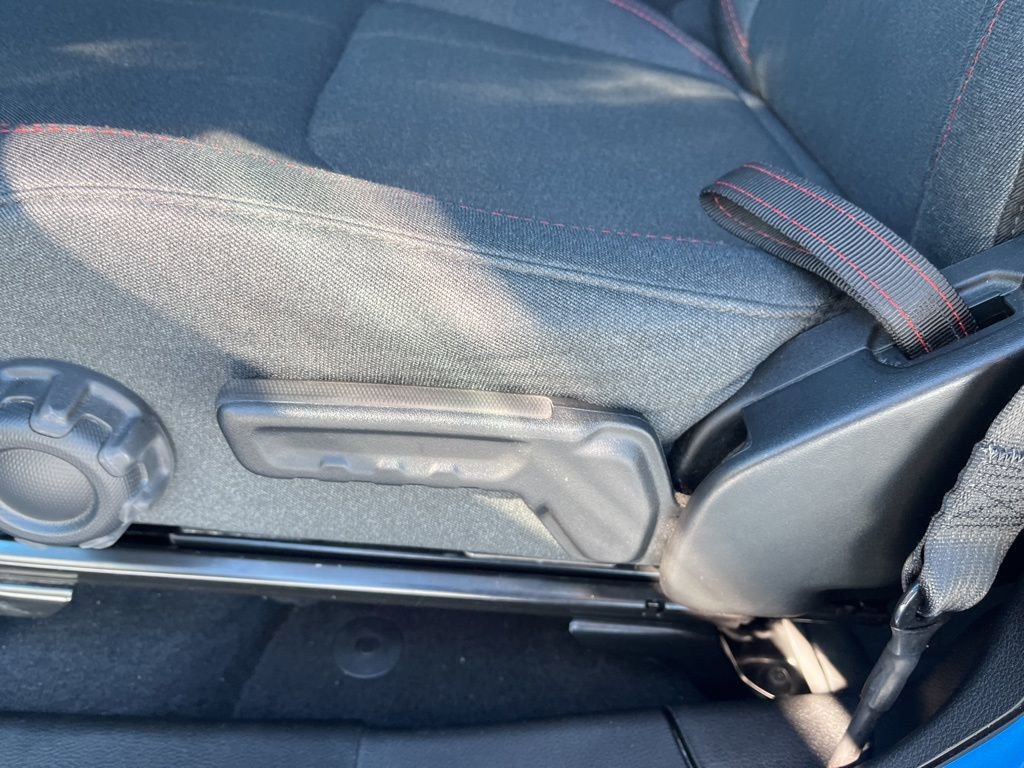 Used 2024 Jeep Wrangler Unlimited Rubicon w/ Convenience Group image 17