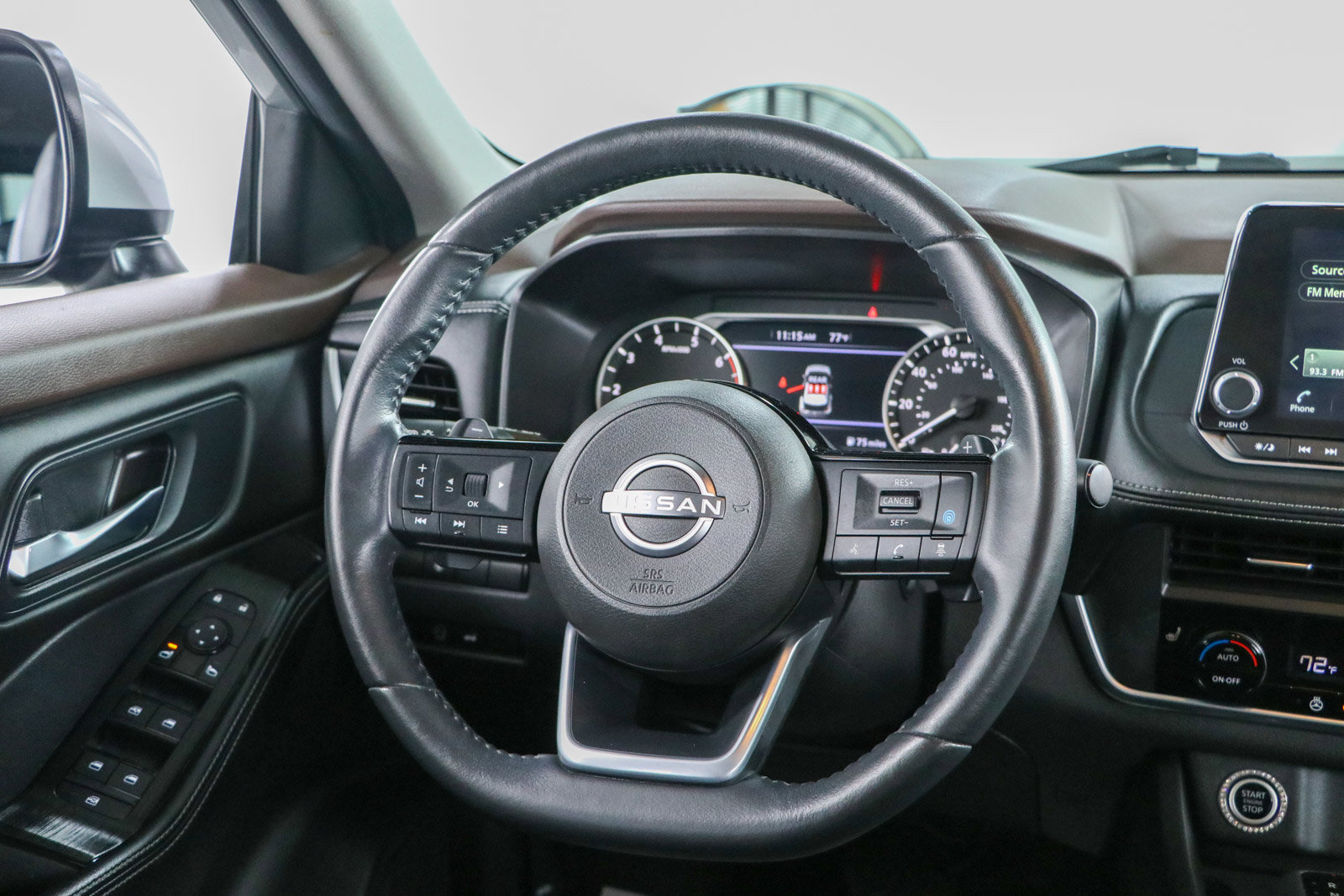 Used 2023 Nissan Rogue SV w/ SV Premium B Package AWD/4WD image 12