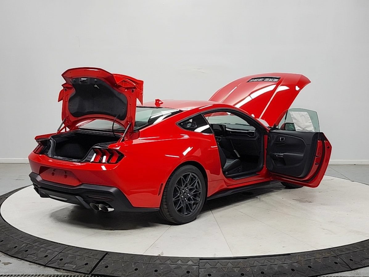 New 2026 Ford Mustang GT Premium w/ GT Performance Package RWD image 15