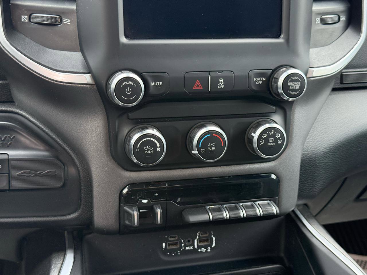 Used 2021 RAM 2500 Big Horn w/ Level 1 Equipment Group image 30