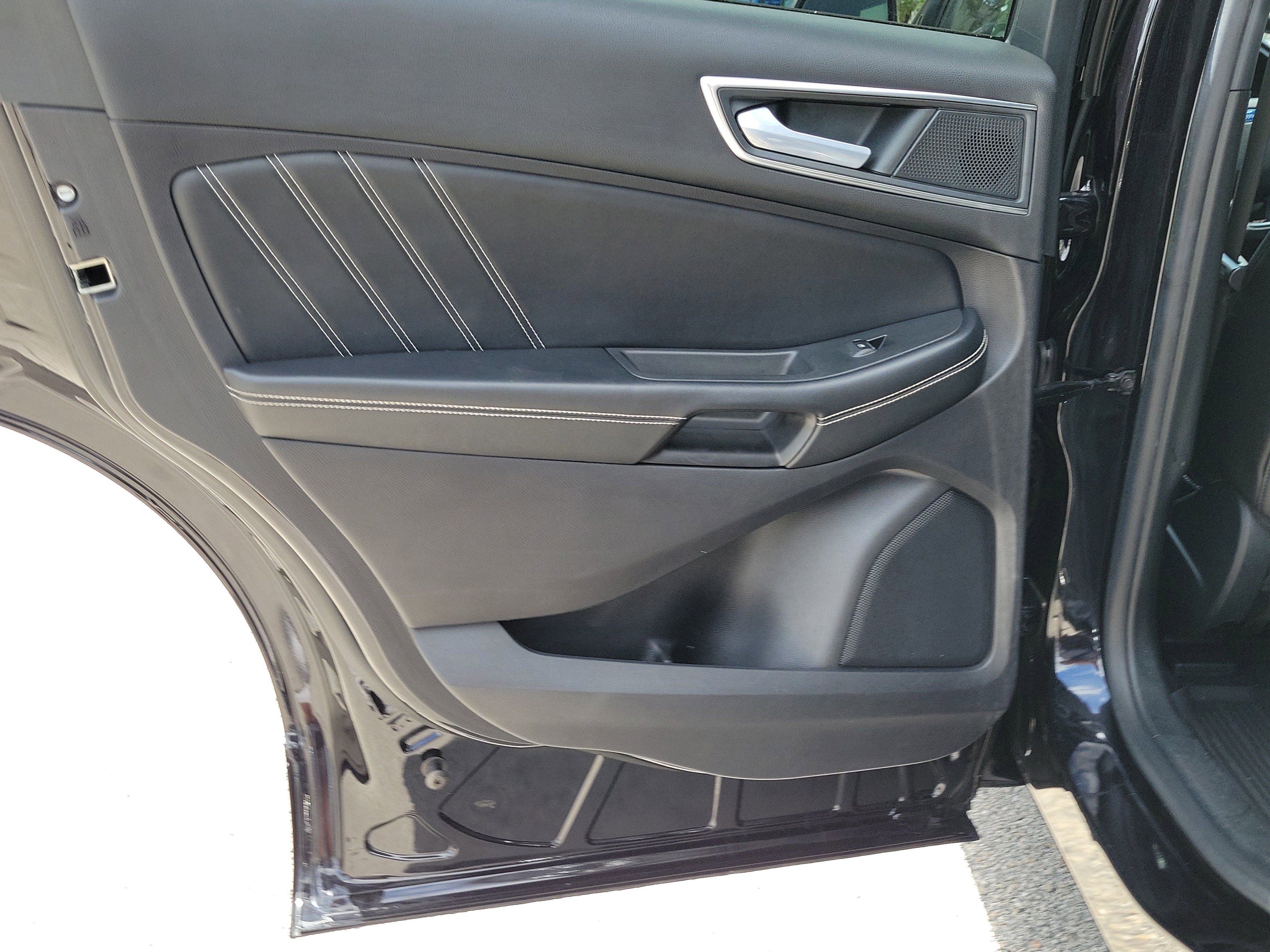 Certified 2022 Ford Edge ST w/ Equipment Group 401A AWD/4WD image 12