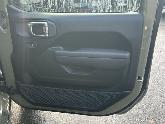 New 2026 Jeep Gladiator Sport image 14