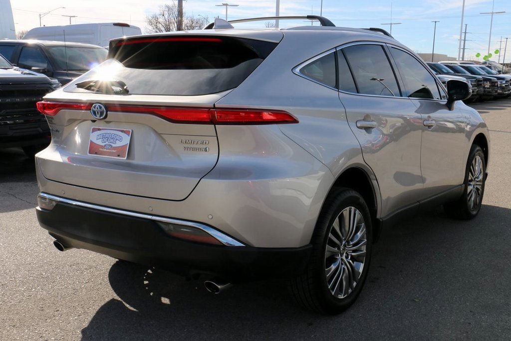 Used 2021 Toyota Venza Limited image 5