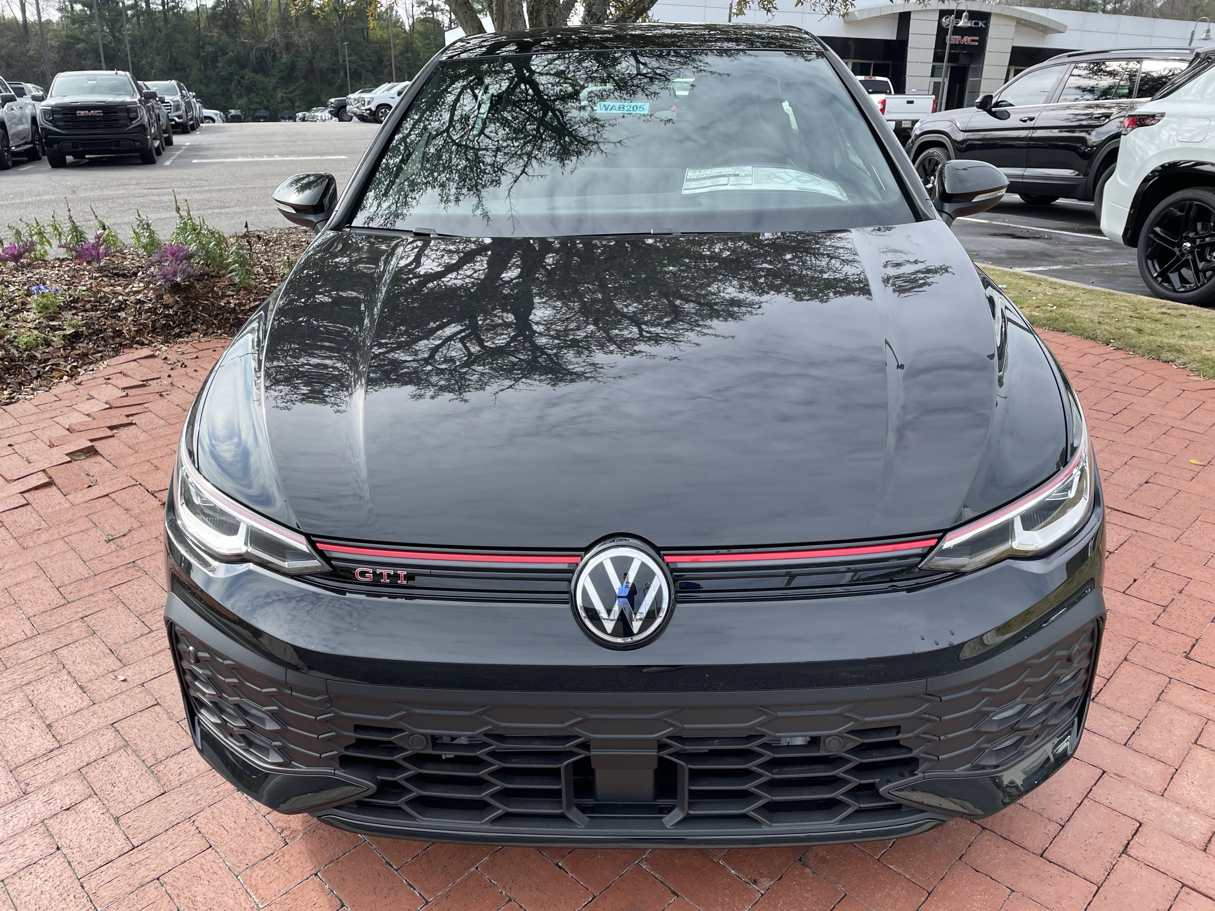 New 2026 Volkswagen GTI SE image 2
