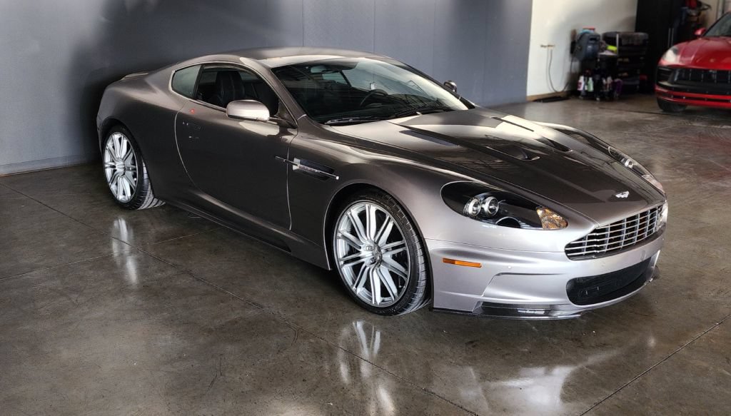 Used 2009 Aston Martin DBS Coupe RWD image 3