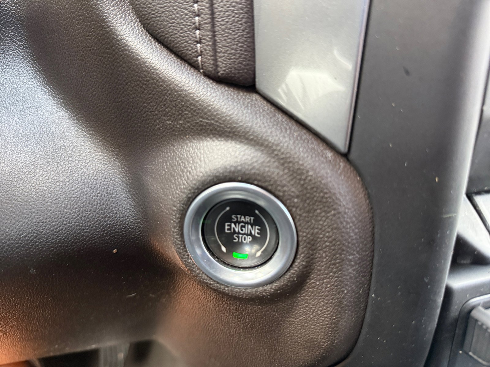 Used 2022 Chevrolet Silverado 2500 LTZ w/ LTZ Convenience Package image 17