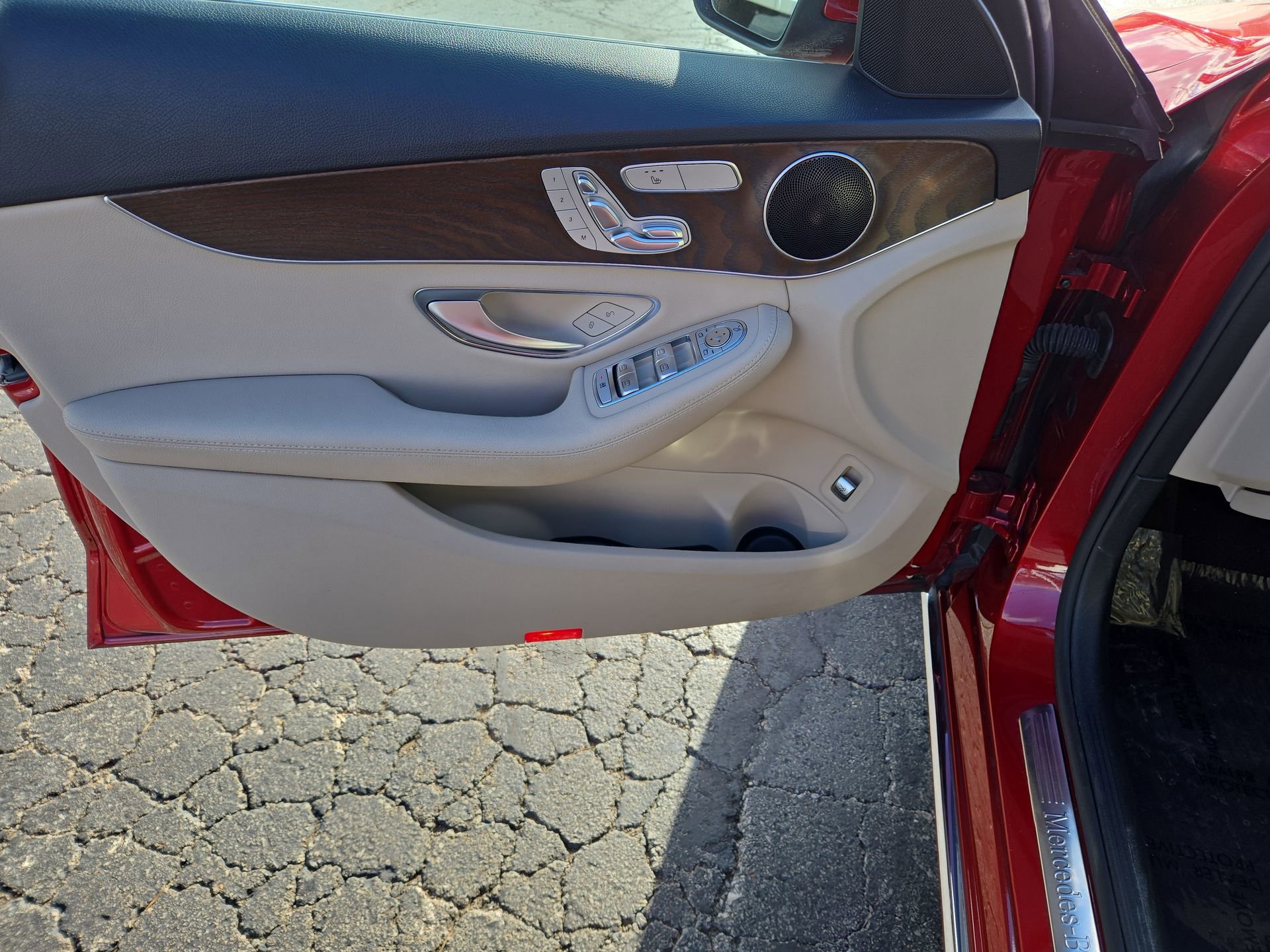 Used 2018 Mercedes-Benz C 300 Sedan image 11