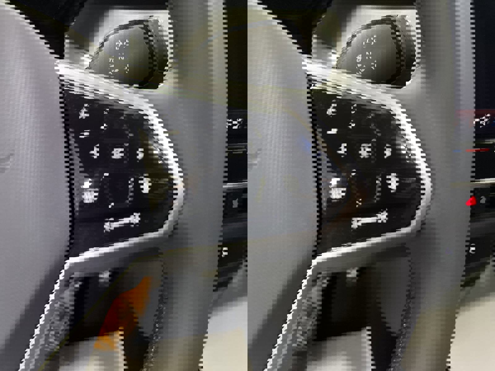 New 2025 Volkswagen ID. Buzz Pro S image 19