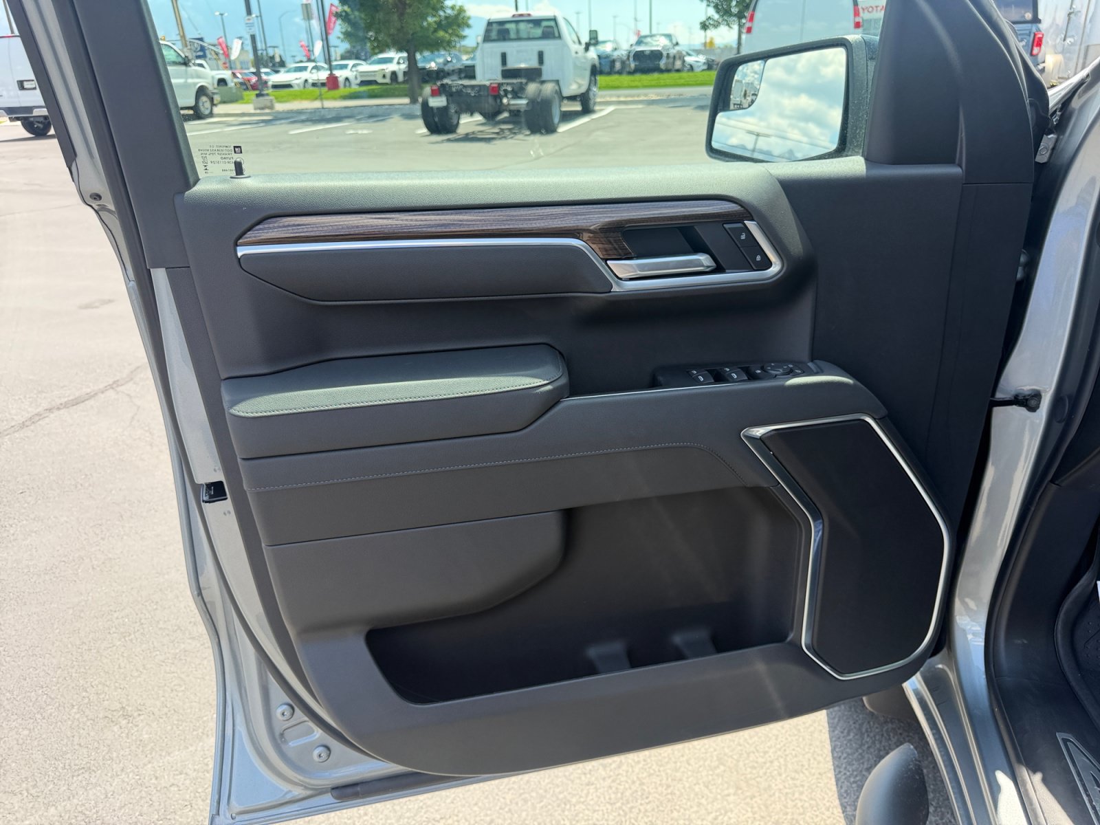 New 2026 Chevrolet Silverado 1500 RST w/ RST Select Package AWD/4WD image 19
