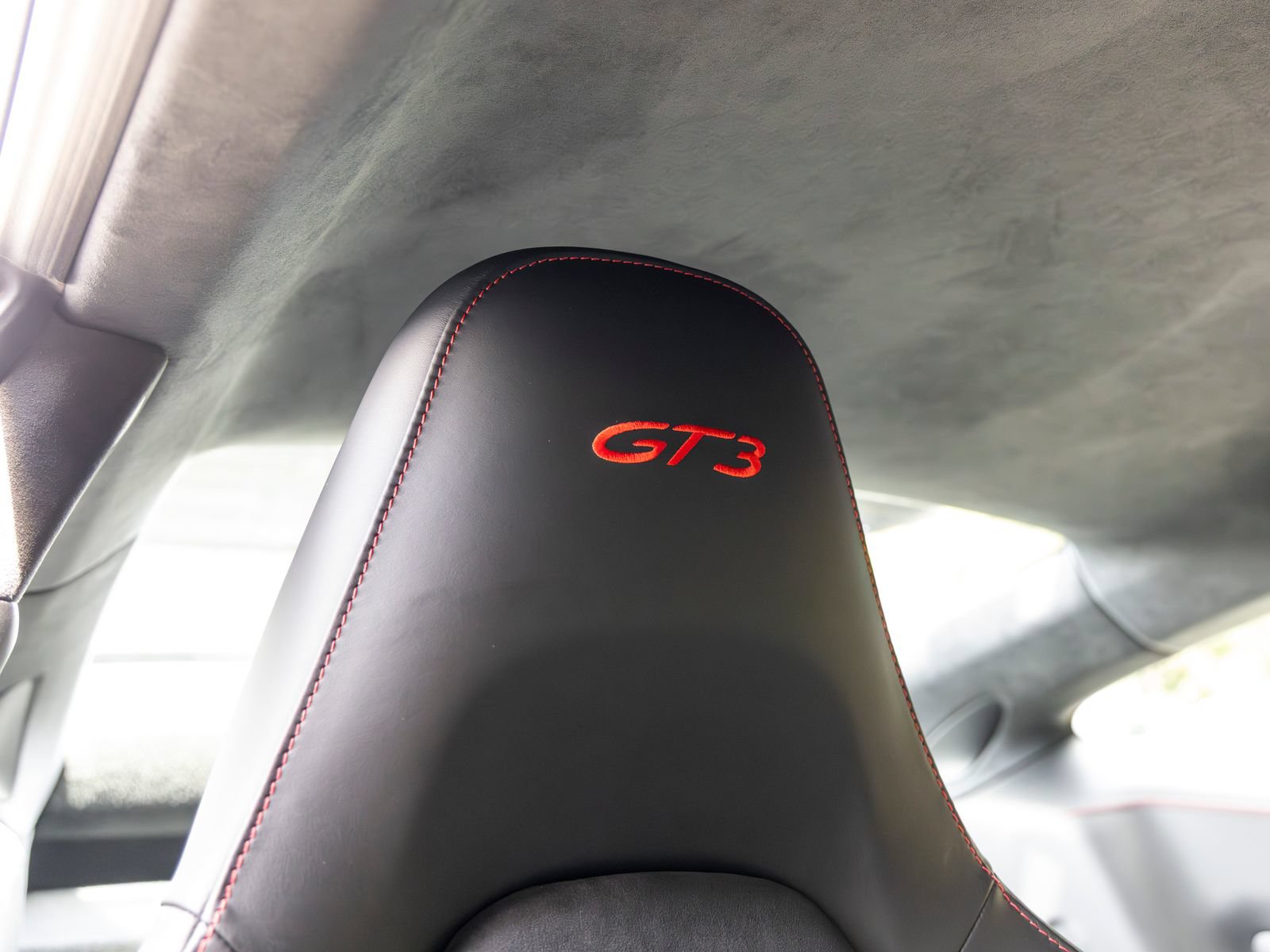 Certified 2018 Porsche 911 GT3 RWD image 59