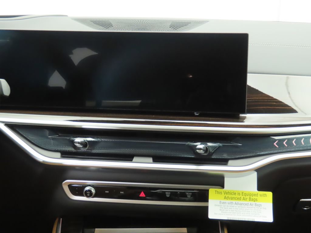 Used 2026 BMW X5 xDrive40i w/ Premium Package AWD/4WD image 16