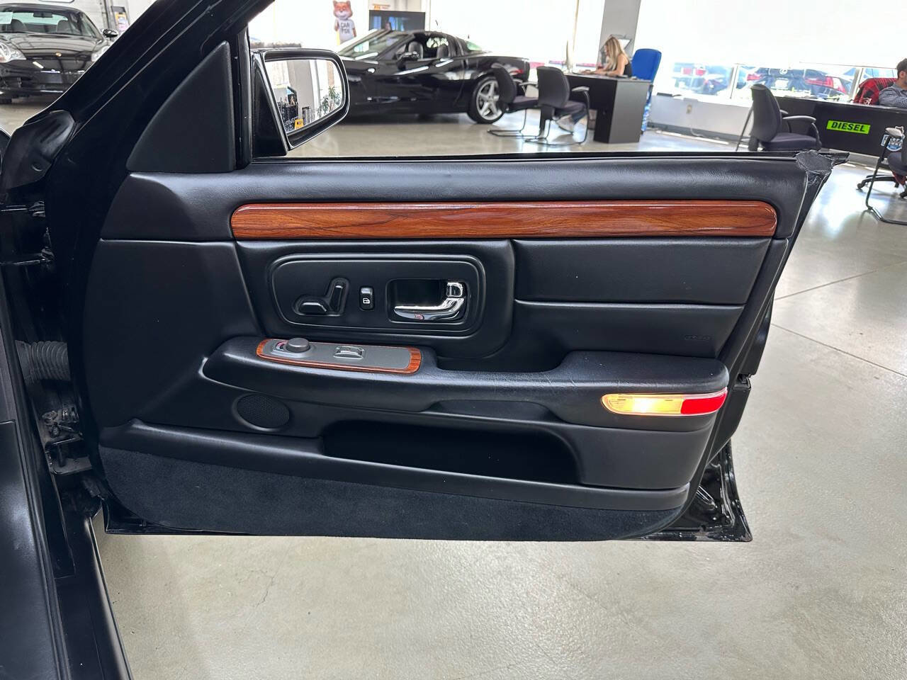 Used 1998 Cadillac De Ville Base 4dr Sedan FWD image 16