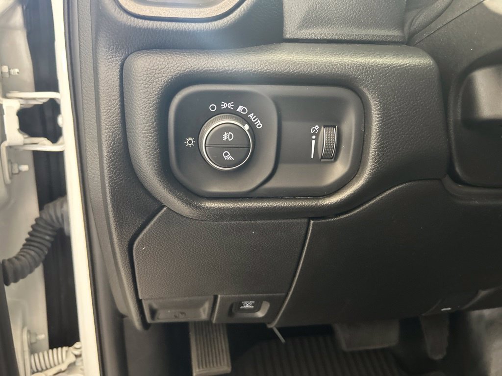 Used 2025 RAM 2500 Tradesman w/ Chrome Appearance Group AWD/4WD image 38
