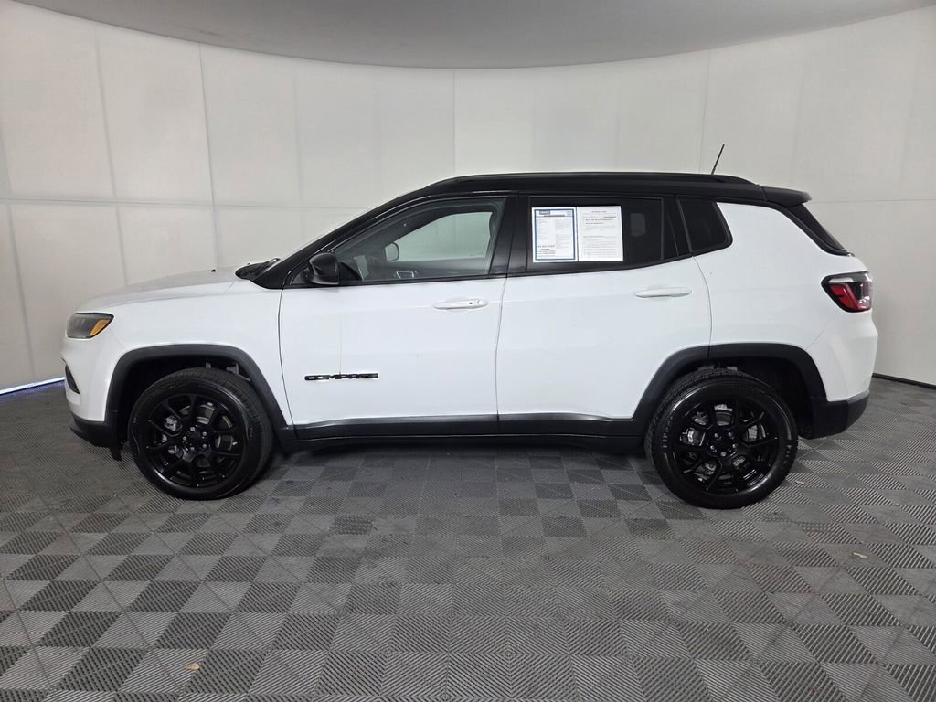 Certified 2023 Jeep Compass Altitude image 9
