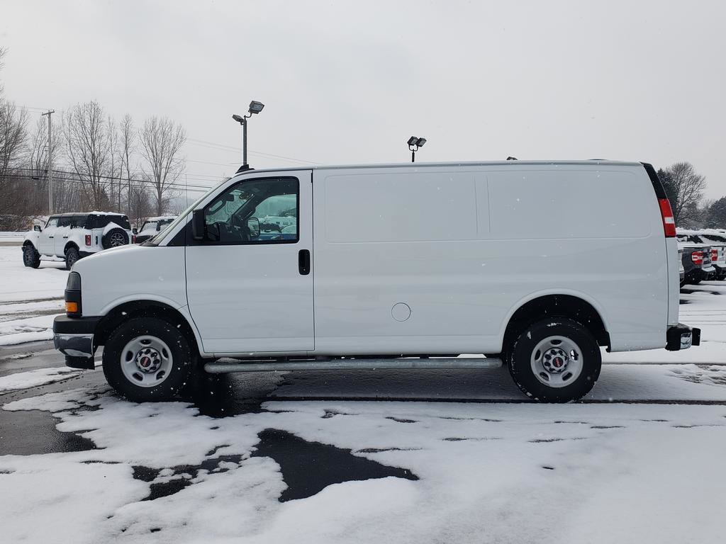 Used 2024 GMC Savana 2500 w/ Driver Convenience Package RWD image 7
