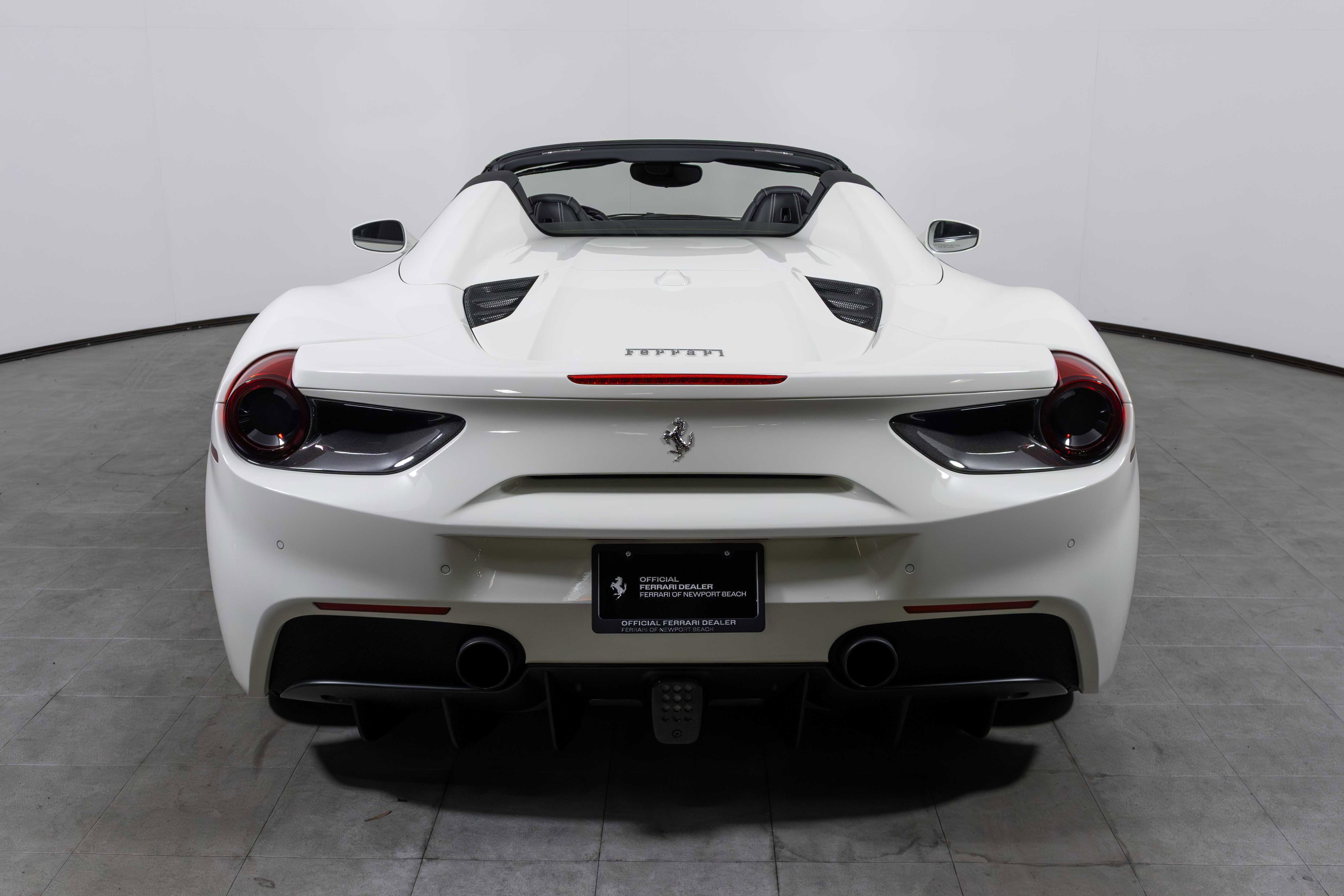Used 2018 Ferrari 488 Spider image 7