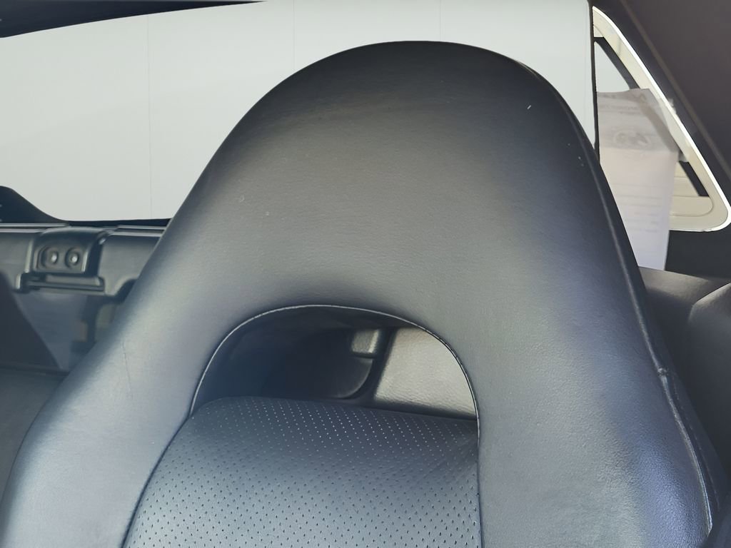 Used 2005 Toyota MR2 image 13