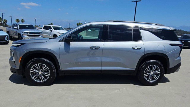 Used 2026 Chevrolet Traverse LT w/ Driver Confidence Package FWD image 5