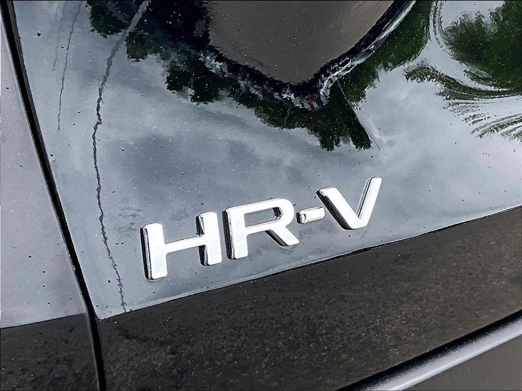 Used 2023 Honda HR-V LX image 28