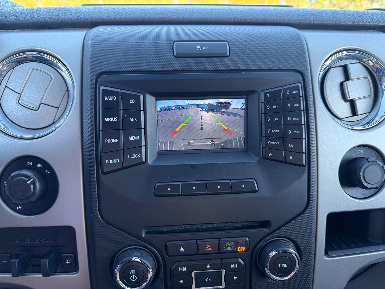 Used 2014 Ford F150 XLT w/ Equipment Group 302A Luxury AWD/4WD image 19