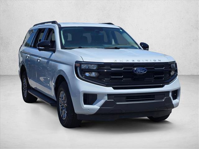 New 2026 Ford Expedition Active RWD image 3