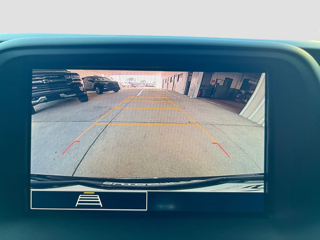 Used 2021 Chevrolet Camaro LT image 14